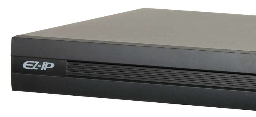 Сетевой видеорегистратор EZ-IP на четыре канала с питанием PoE