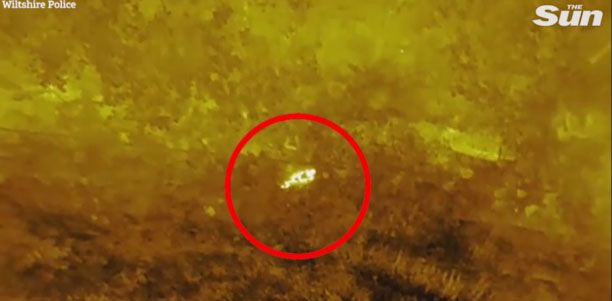 Тепловизор воздушного базирования помог спасателям обнаружить пропавшую в лесу 83-летнюю женщину, страдающую деменцией.