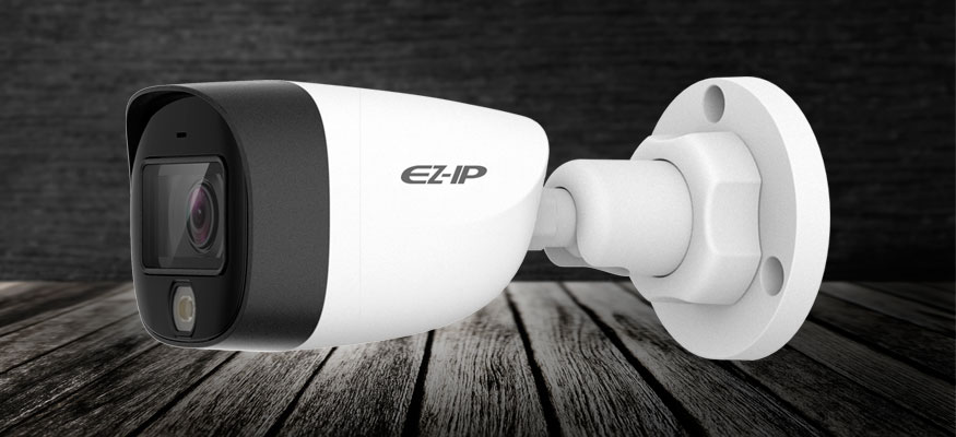 Малогабаритная мультиформатная камера EZ-IP с технологией Starlight